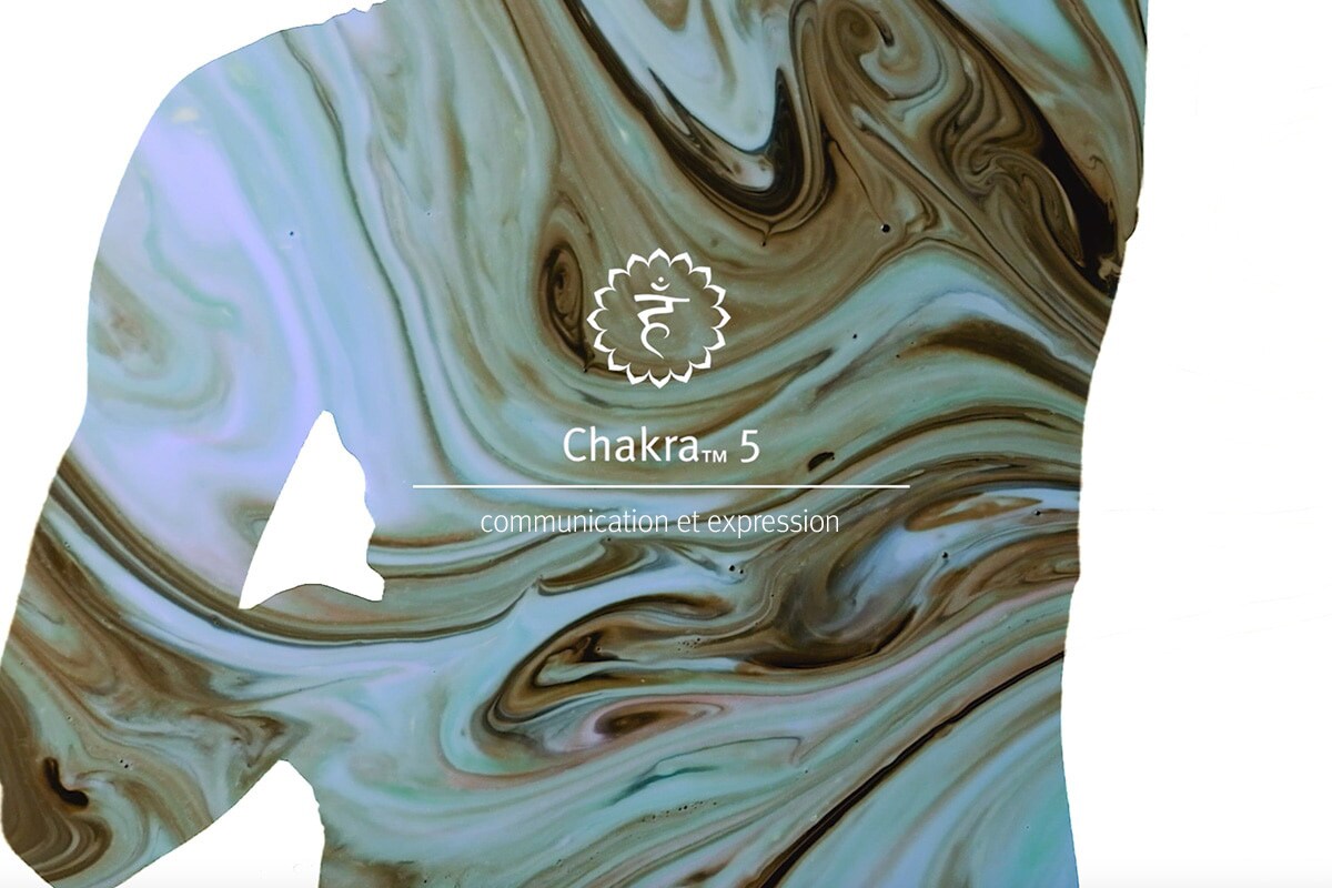 Écoutez cette méditation et vaporisez le mélange Chakra 5 pour améliorer votre expérience.