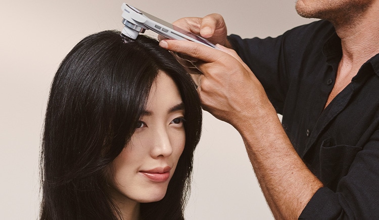 Répondez à notre questionnaire sur les cheveux pour trouver votre routine personnalisée.