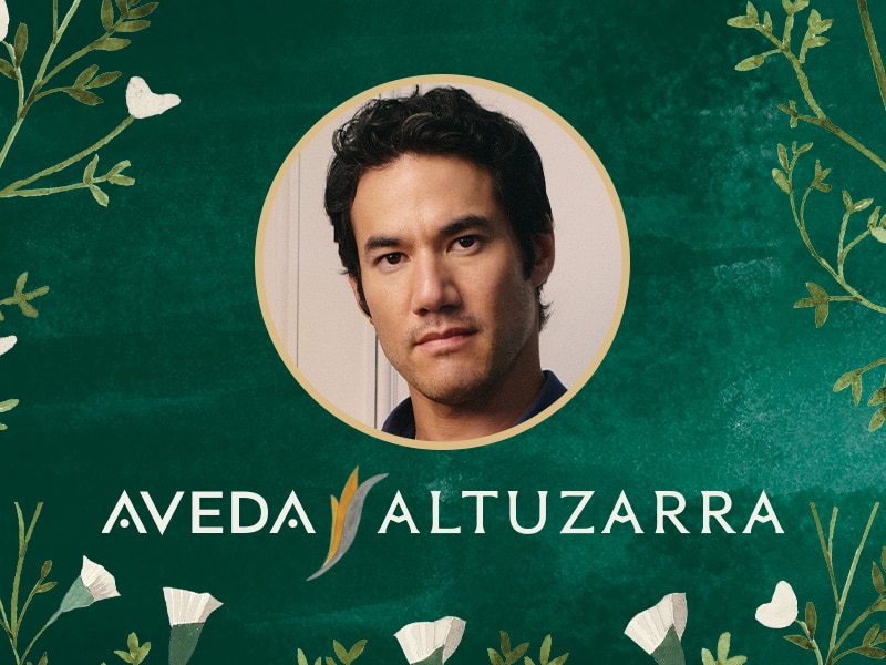 Apprenez-en plus sur la collection de cadeaux des Fêtes 2024 d’Aveda avec le créateur de mode Joseph Altuzarra