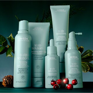 Magasinez la collection de soins pour les cheveux et le cuir chevelu scalp solutions d’Aveda pour rafraîchir