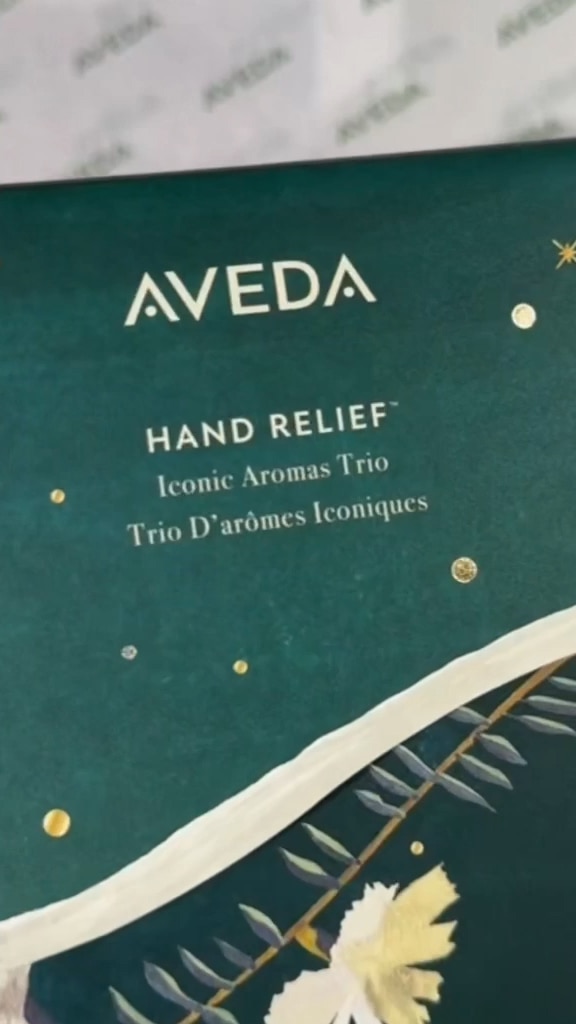 Jetez un coup d’œil dans notre ensemble cadeau hand relief