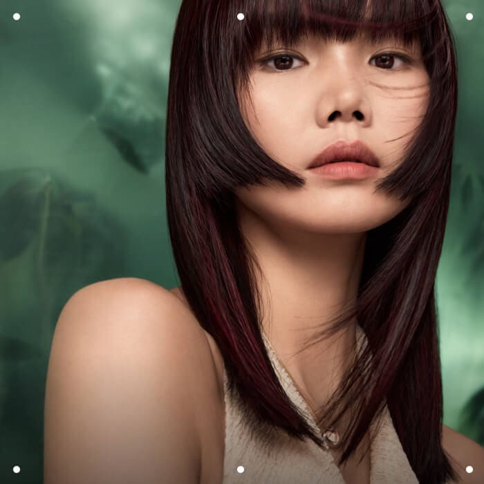 Créez de nouvelles liaisons et réparez instantanément les trois principales couches des cheveux, grâce à la puissance des plantes.